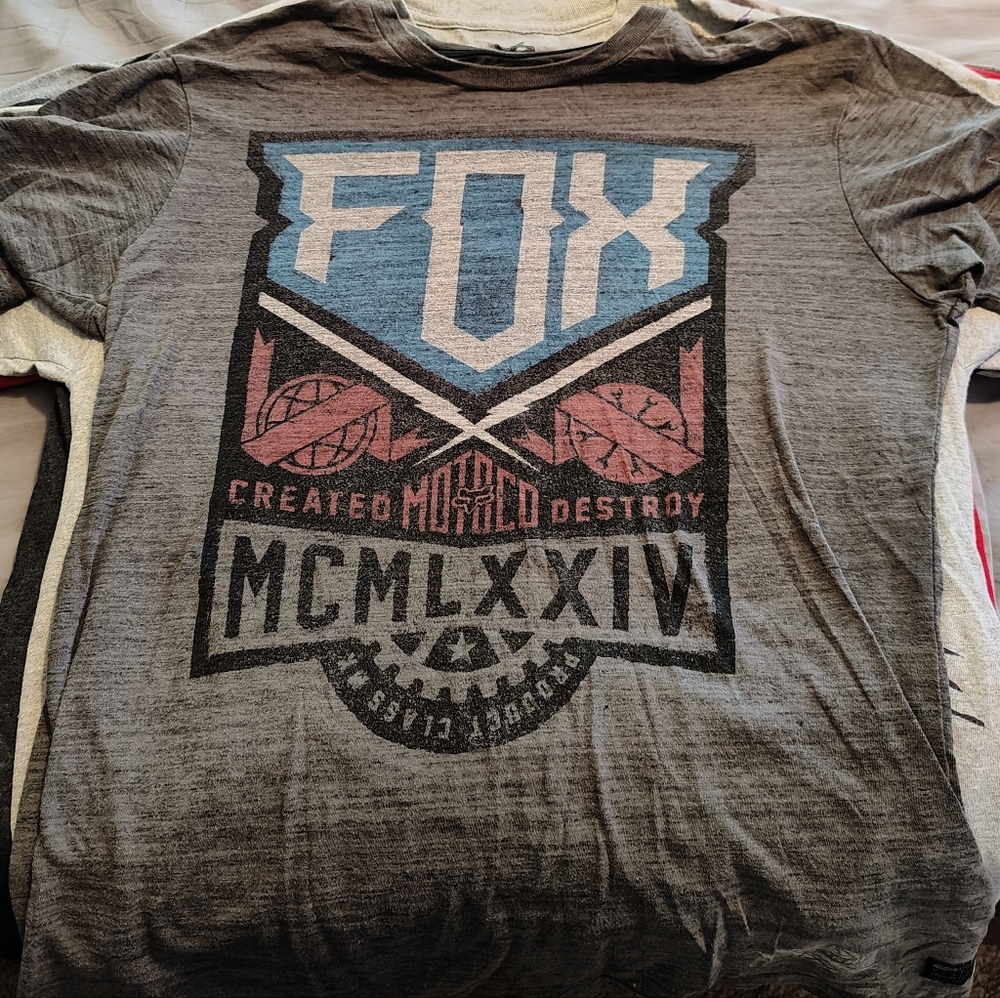 Fox t shirt